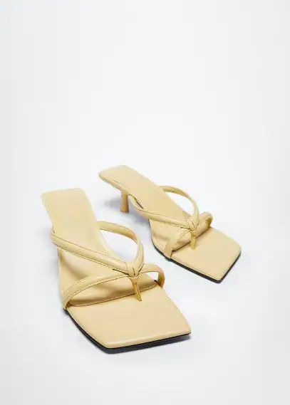 DE structured leather sandals vanilla - Woman - 2 - MANGO