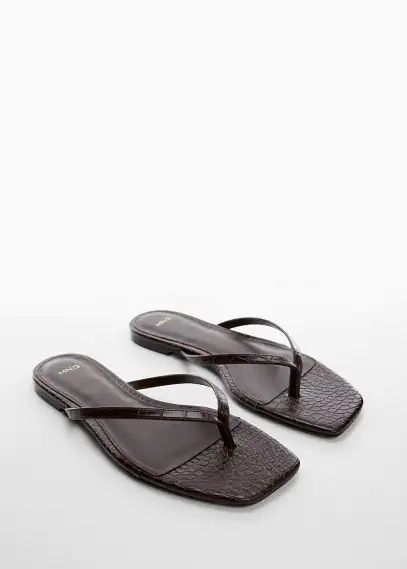 Croc-effect sandals chocolate - Woman - 2 - MANGO