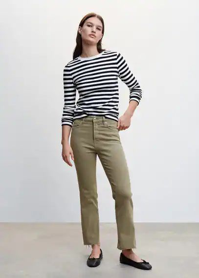 Crop flared jeans khaki - Woman - 6 - MANGO