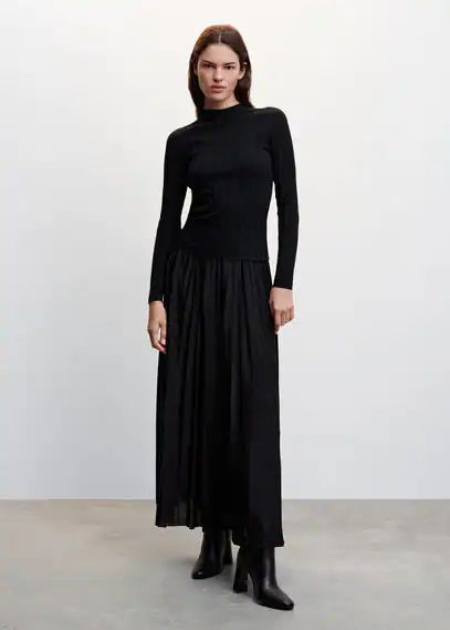 Pleated long skirt black - Woman - M - MANGO