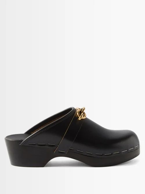 Le Maillon Chain-embellished Leather Clogs - Womens - Black