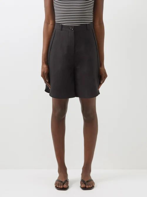 Side-vent High-rise Tailored Shorts - Womens - Black