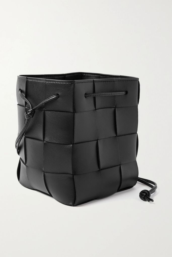 Cassette Small Intrecciato Leather Bucket Bag - Black