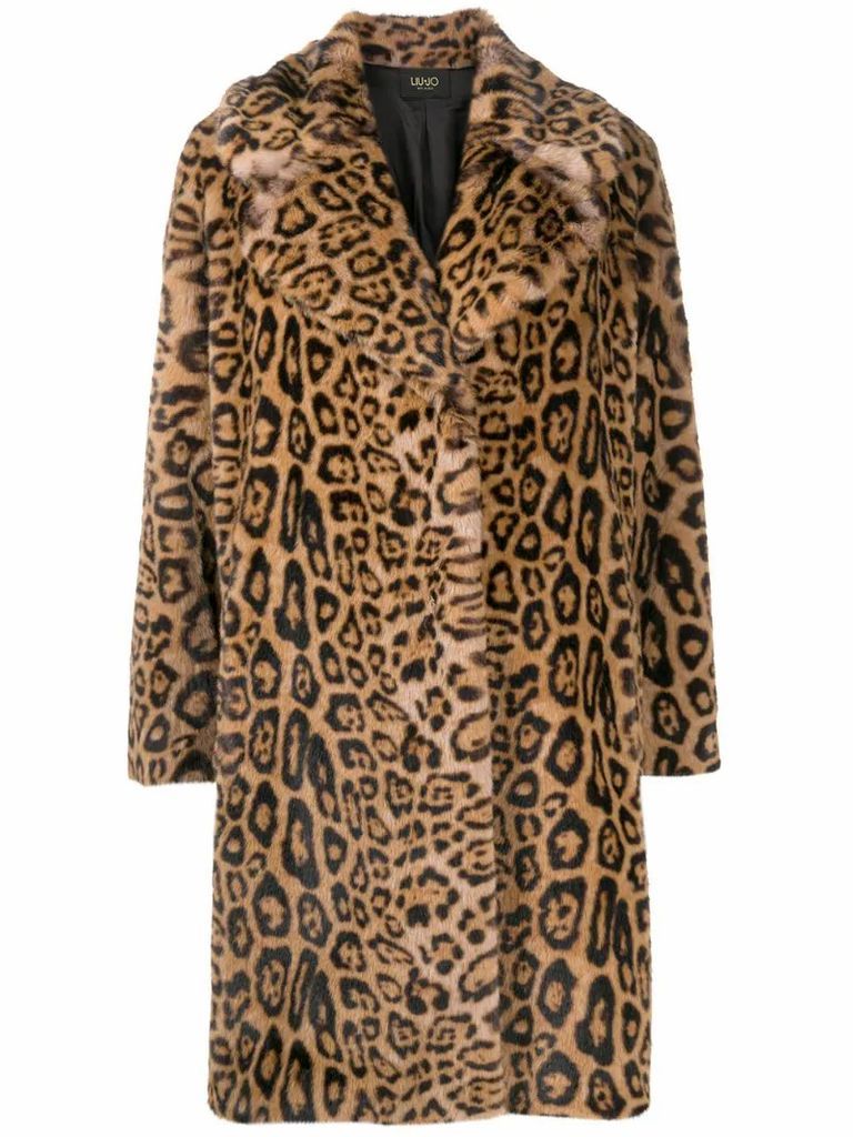 long-sleeved leopard print coat