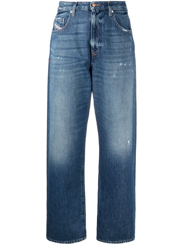 tapered wide-leg jeans