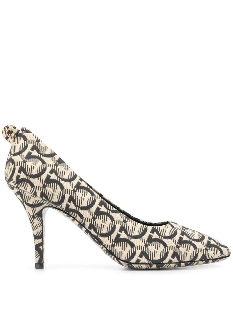 Gancini-monogram pumps