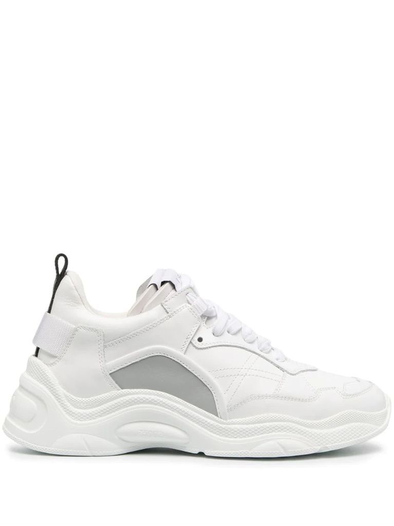 Curve Runner low-top trainers