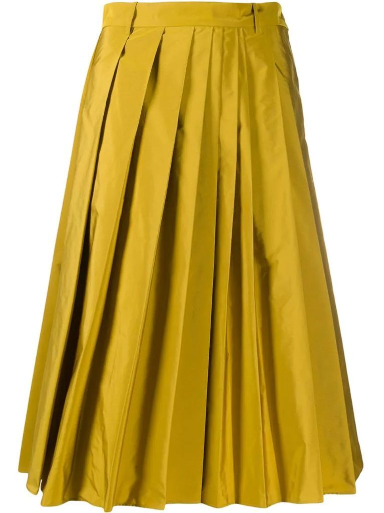 high-waisted pleated skirt