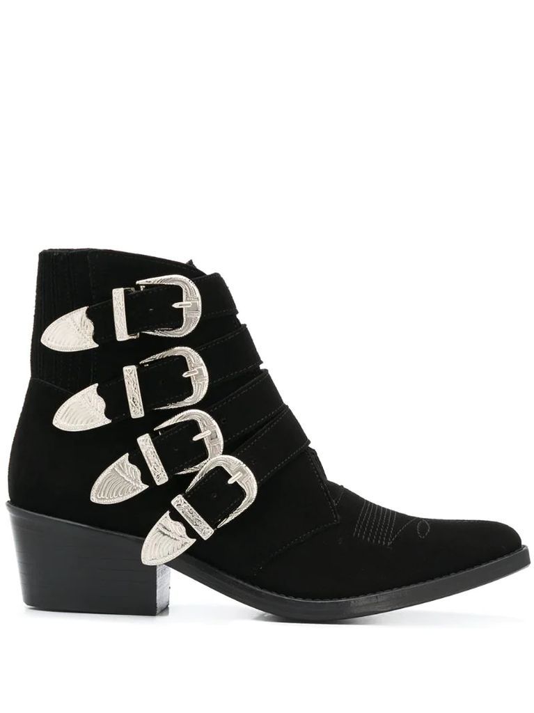 'Pulla' ankle boots