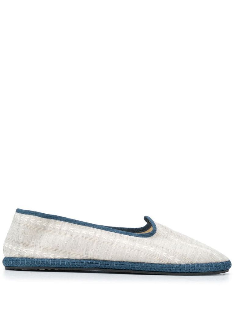 contrast-trimmed linen slippers