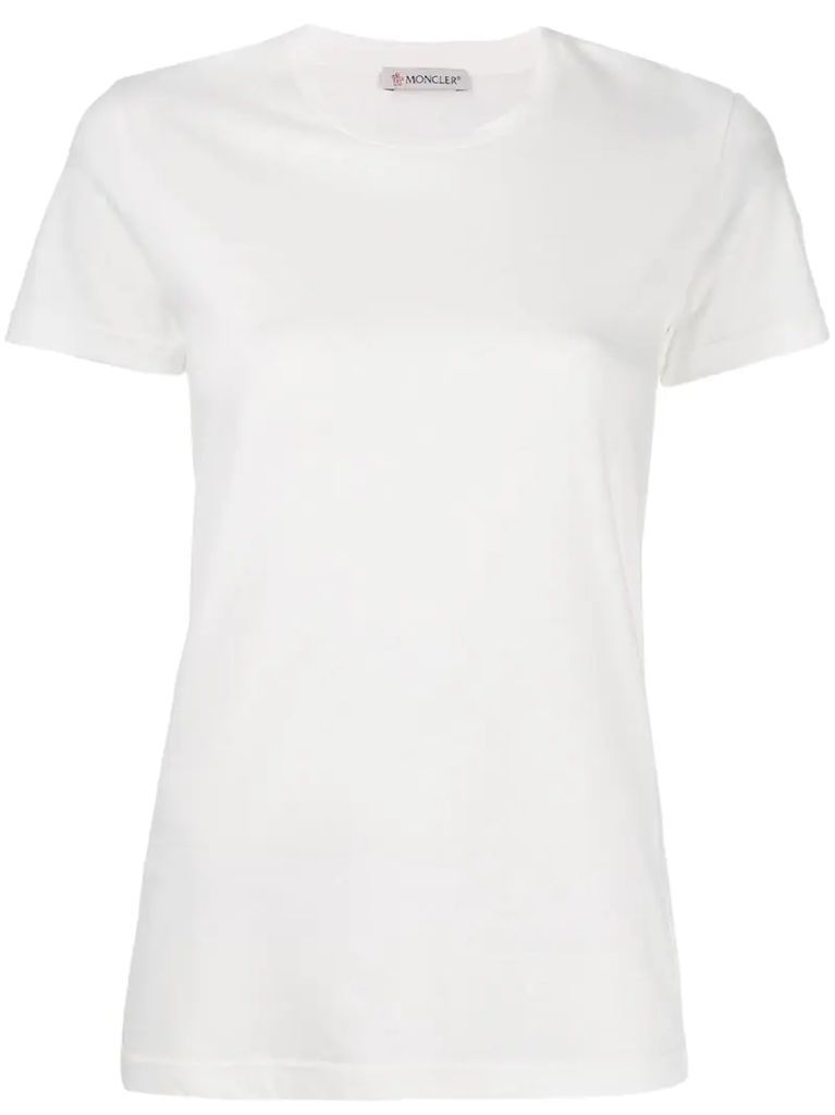 short-sleeved T-shirt