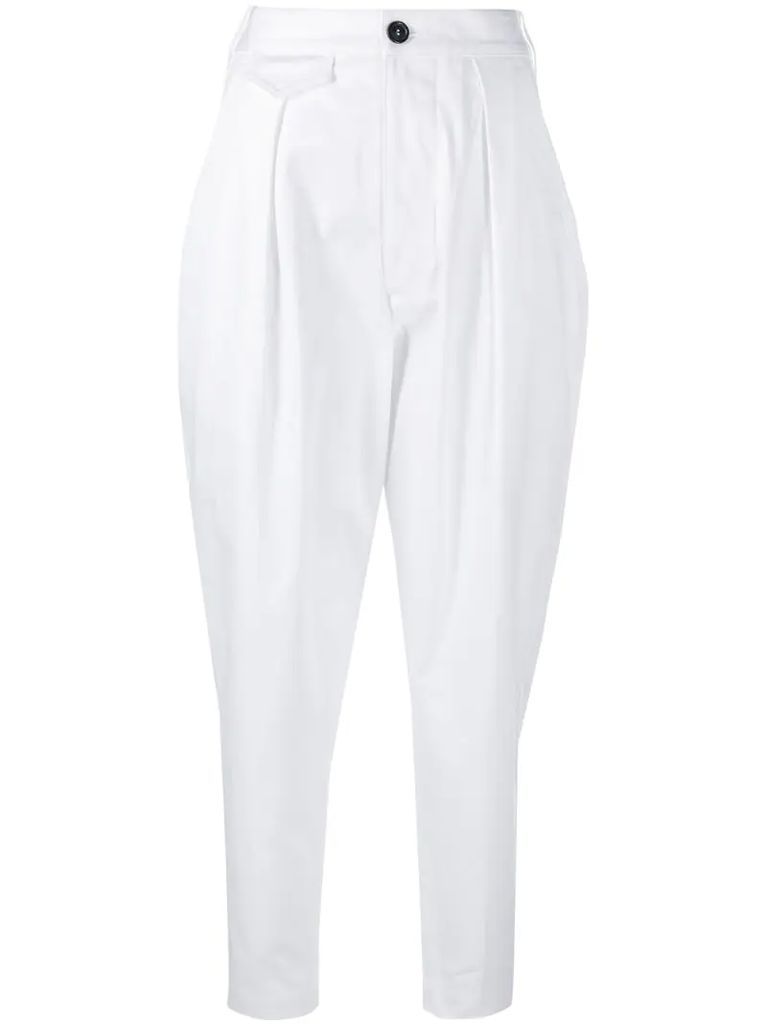 pleated tapered trousers