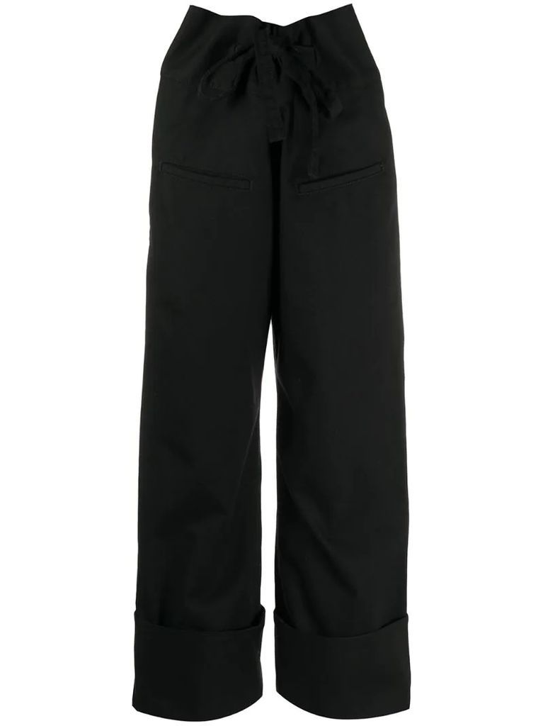 cropped tied-waist trousers