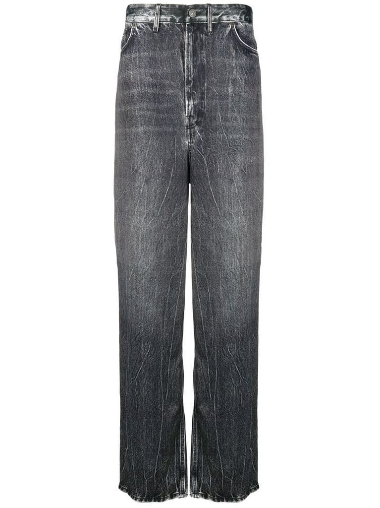 elongated baggy jeans
