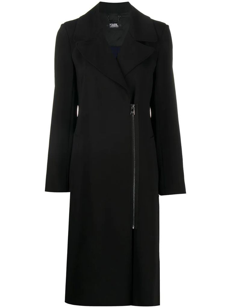 two-tone pleated detail coat