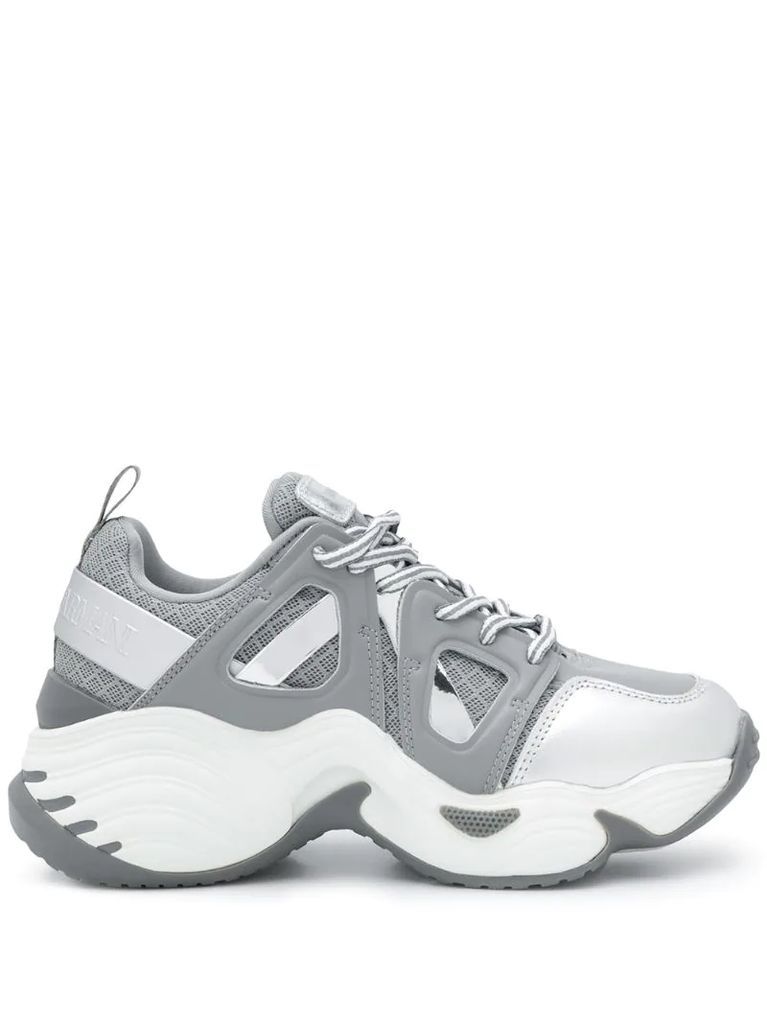 chunky-sole low-top sneakers