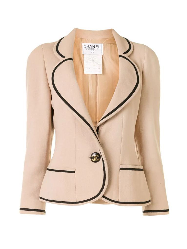 contrast piping blazer