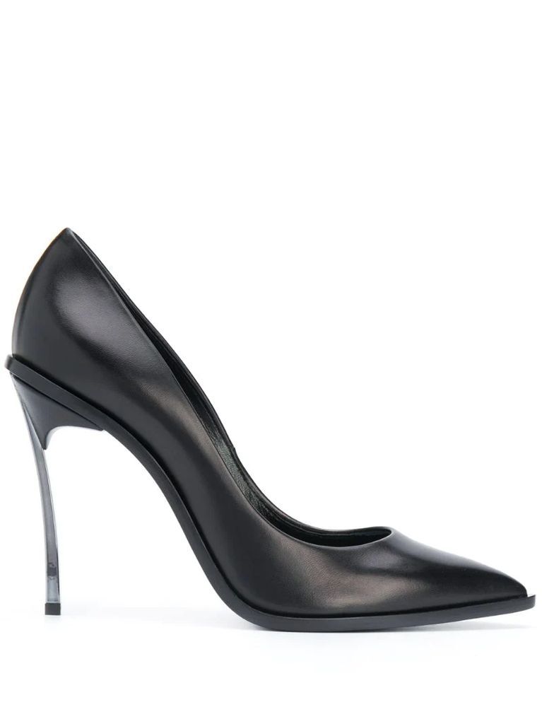 Blade pointed pumps