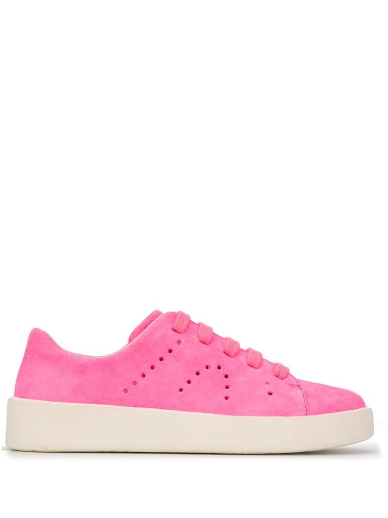 Courb punch hole sneakers