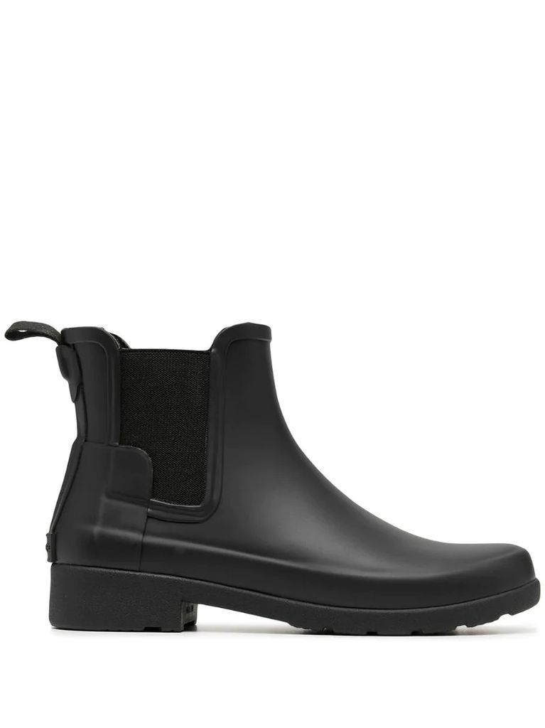 Refined Chelsea boots