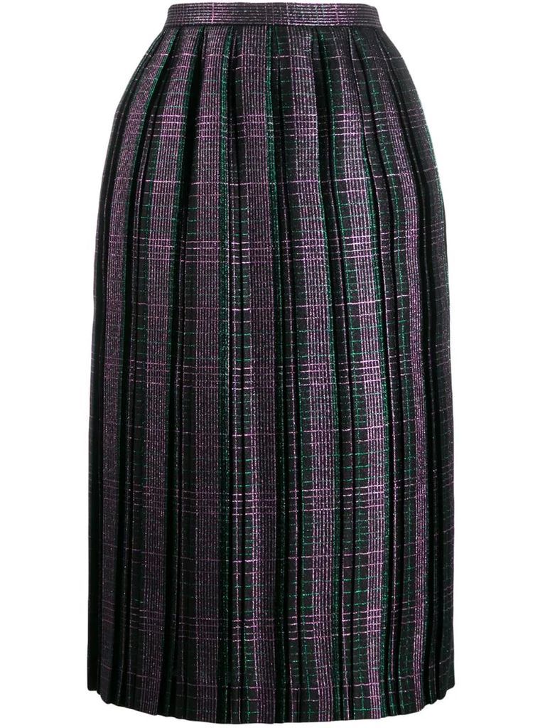 checked pleated skirt