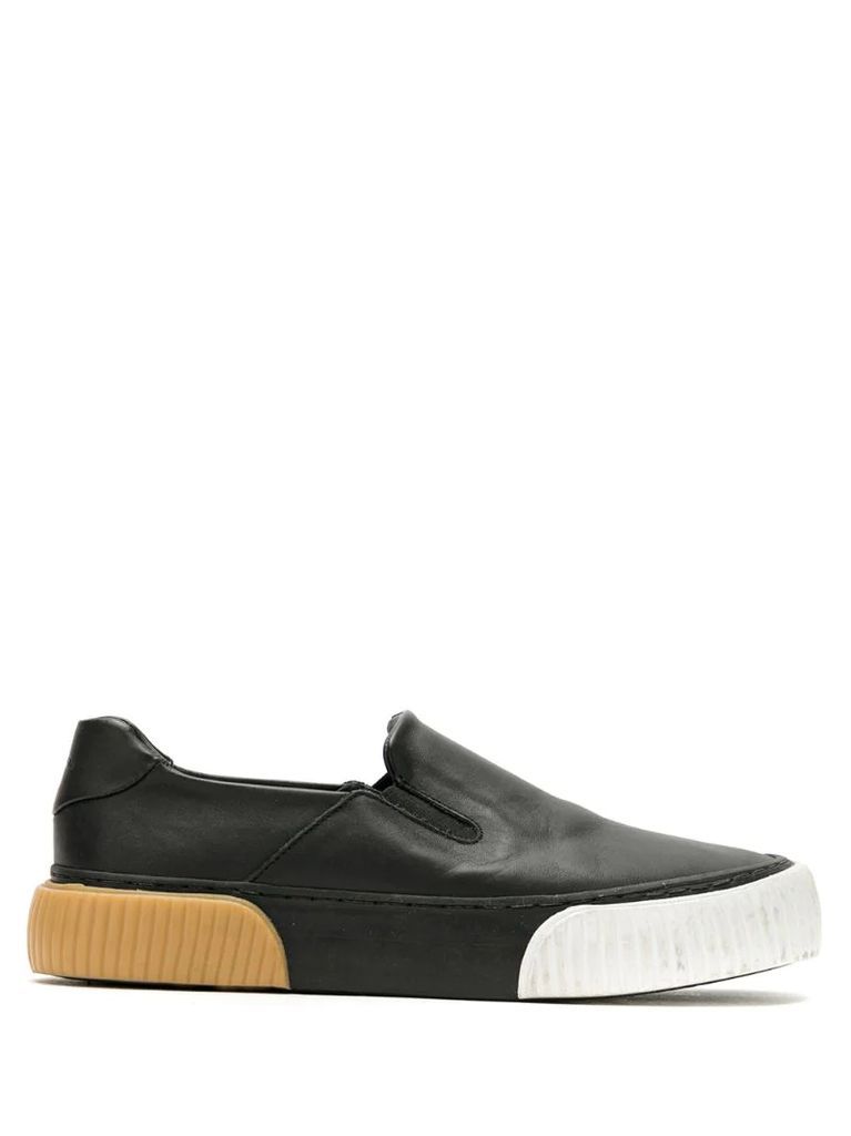 Iate Creeper slip-on skeaners