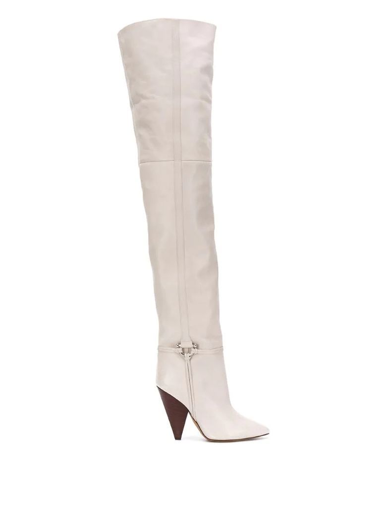 Lage knee-high boots