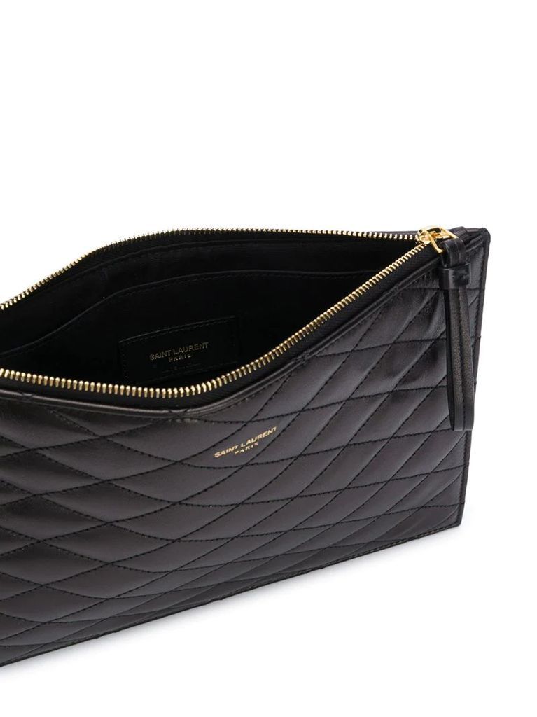 Sadé quilted pouch
