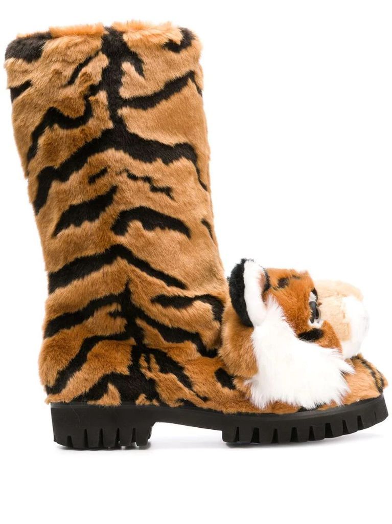 tiger surface boots