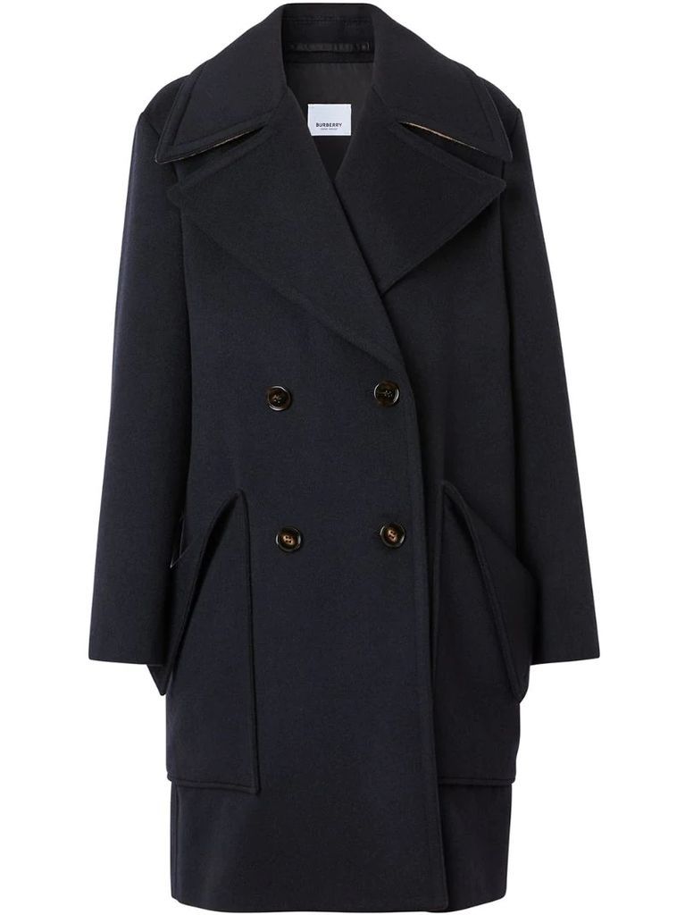 notched-lapels doublebreasted coat