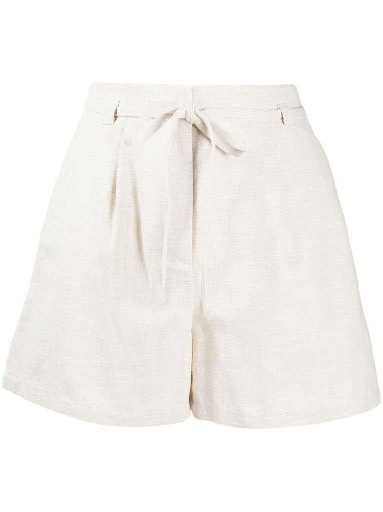 linen drawstring-waist shorts