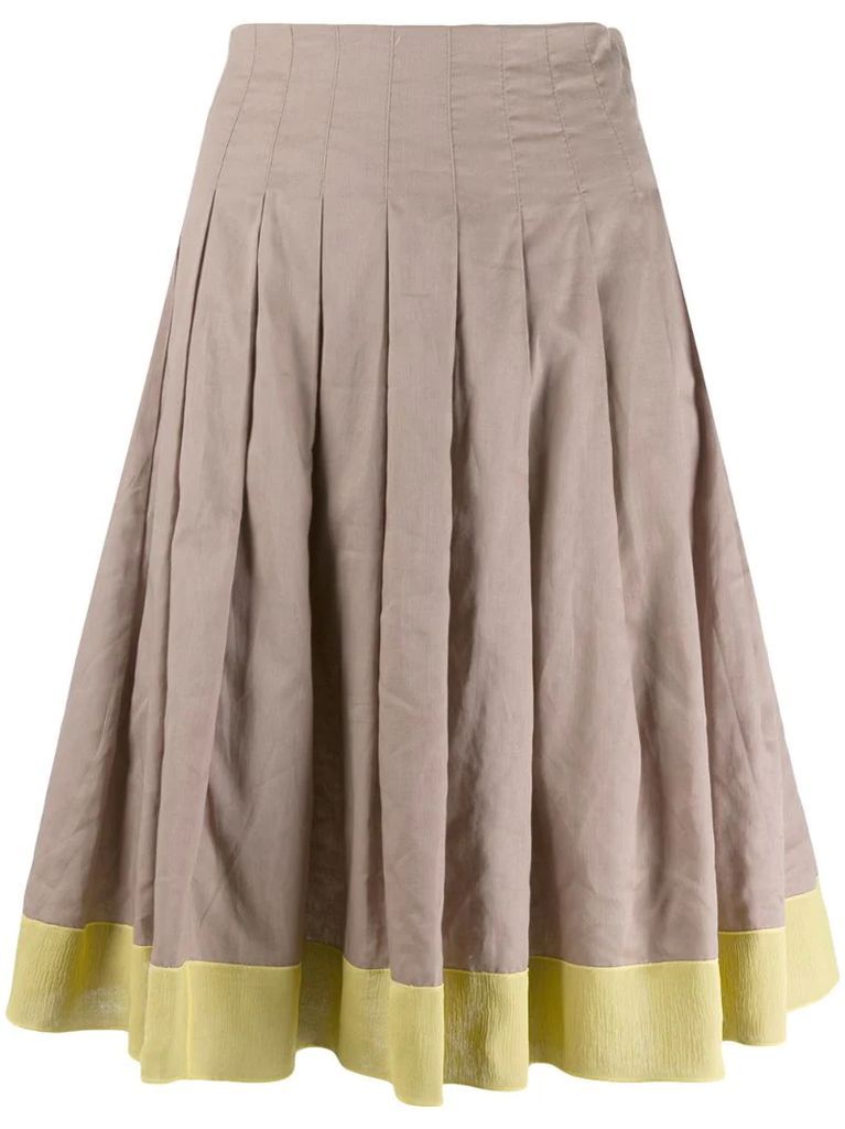 contrast pleated skirt