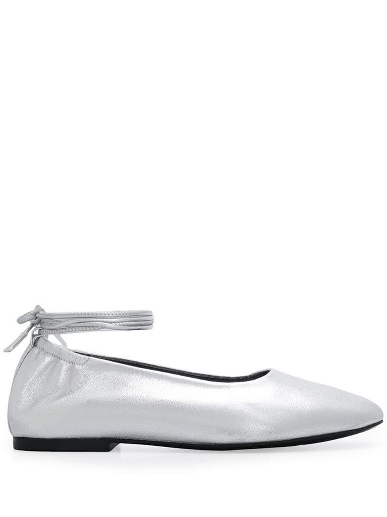 round-toe metallic balerinas