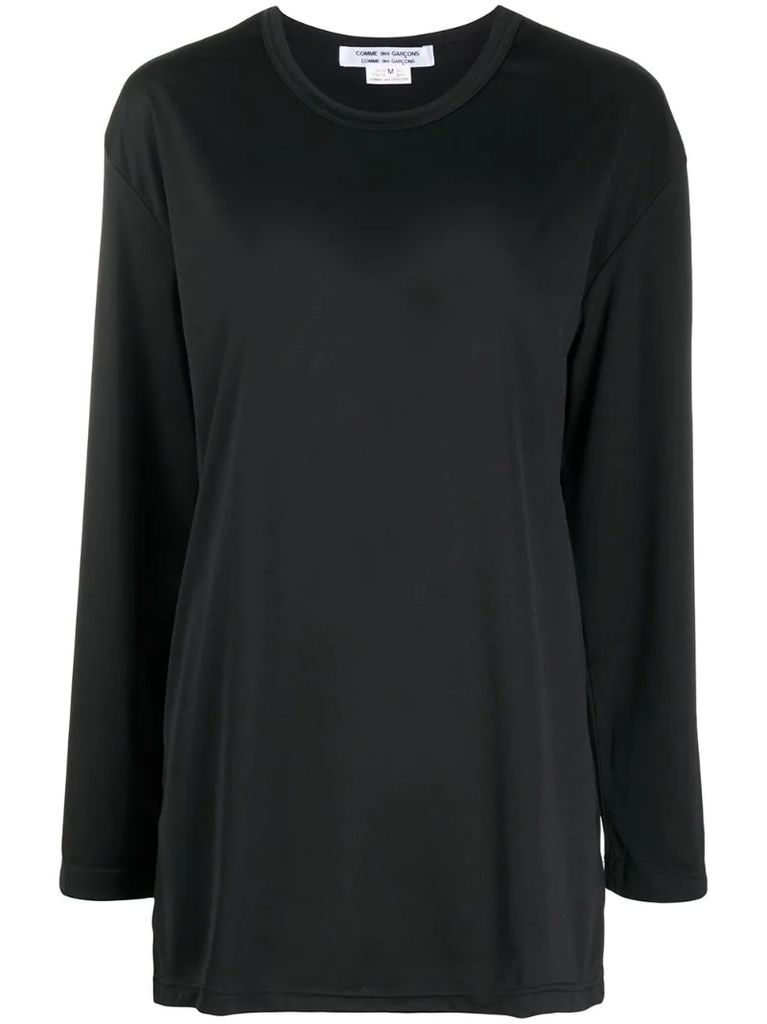 loose-fit long-sleeved T-shirt