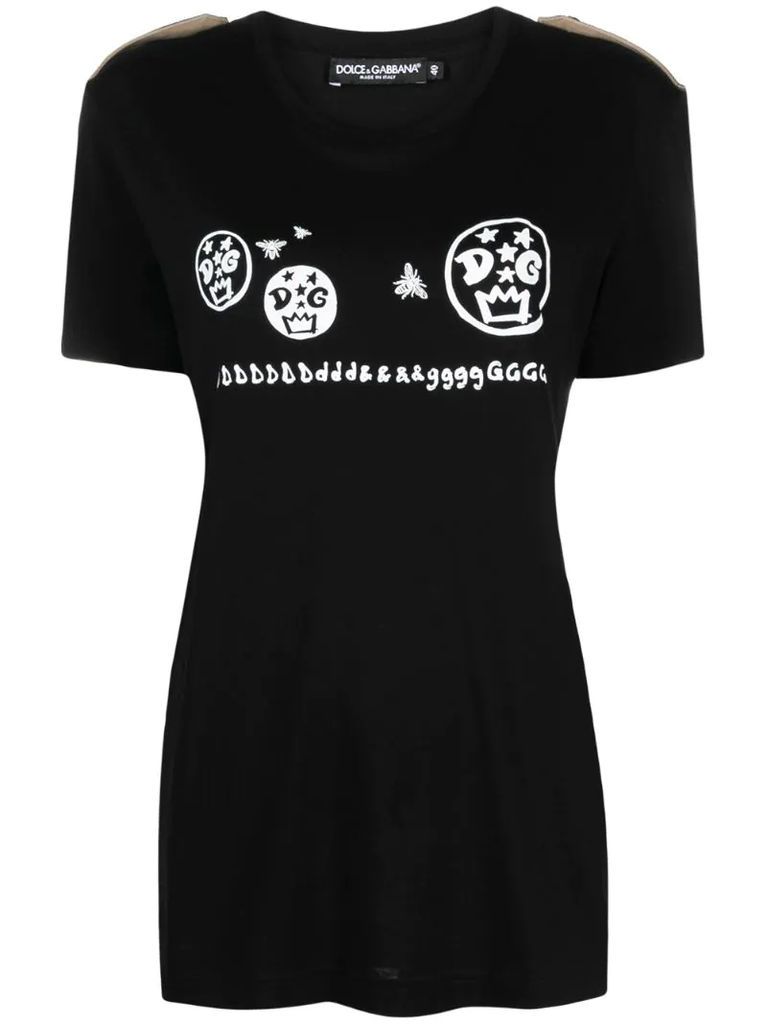logo-print buckle-detail T-shirt