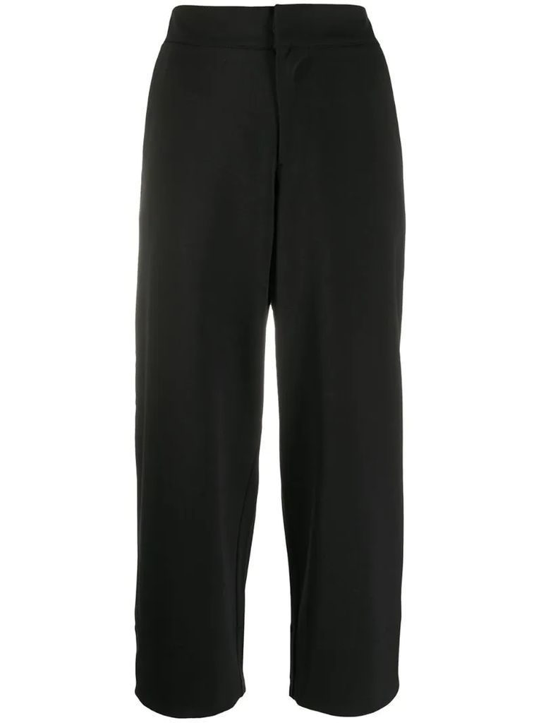 three-pocket cropped trousers