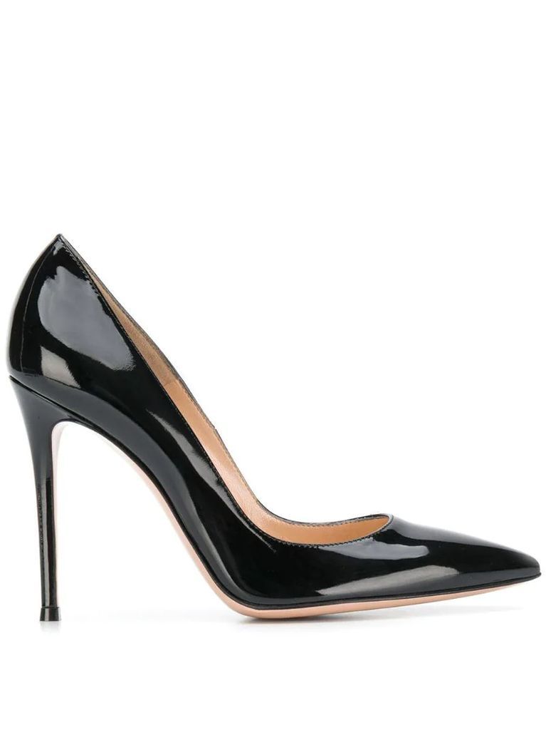 pointed court shoes