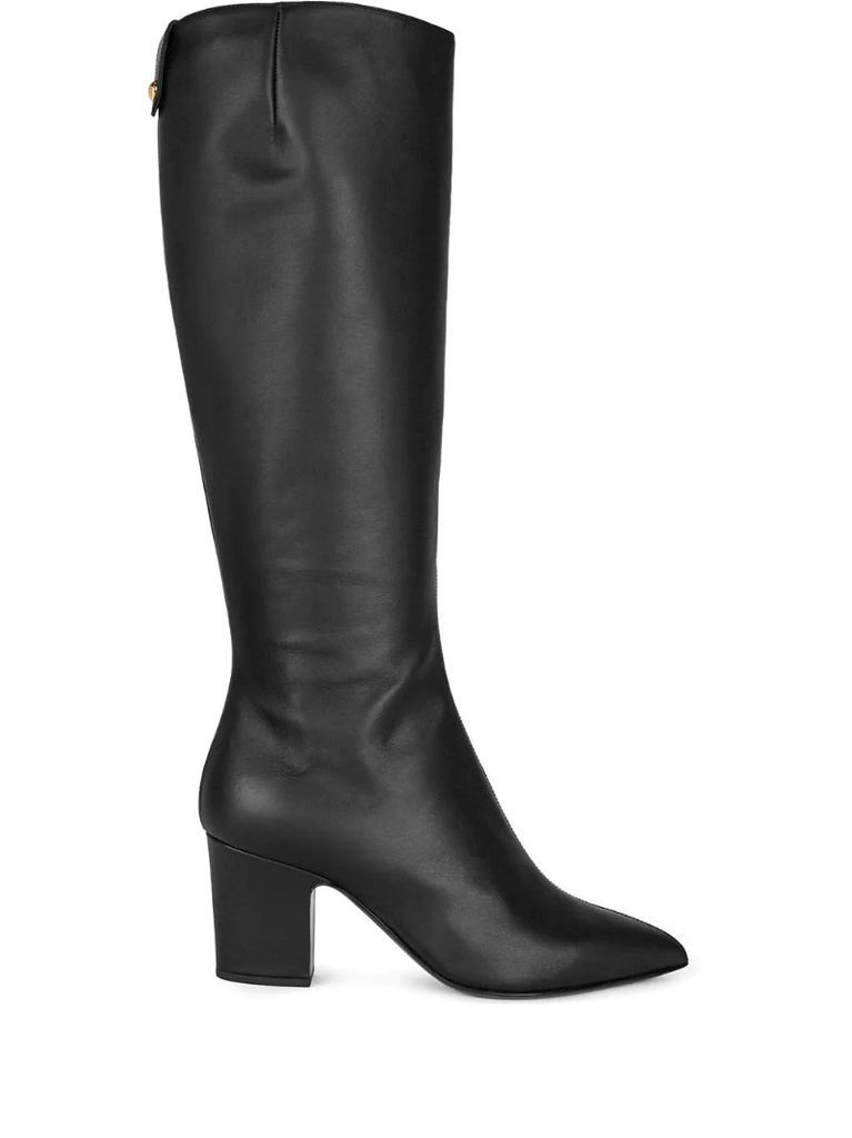 leather boots with pointed toe