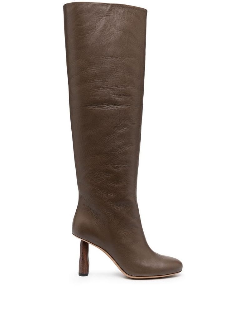 round-toe knee-length boots