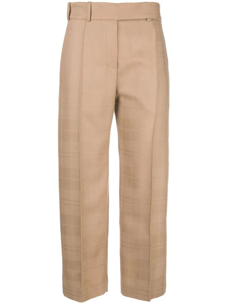 creased cropped trousers