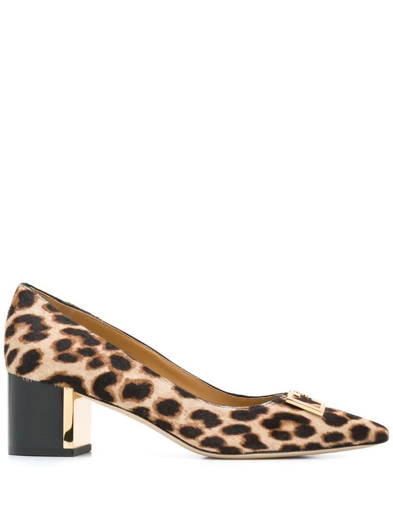 pointed leopard print pumps