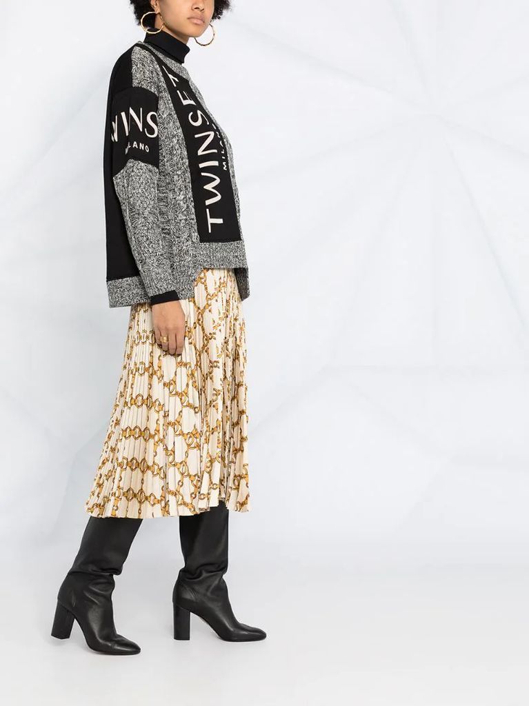 chain-link print pleated skirt