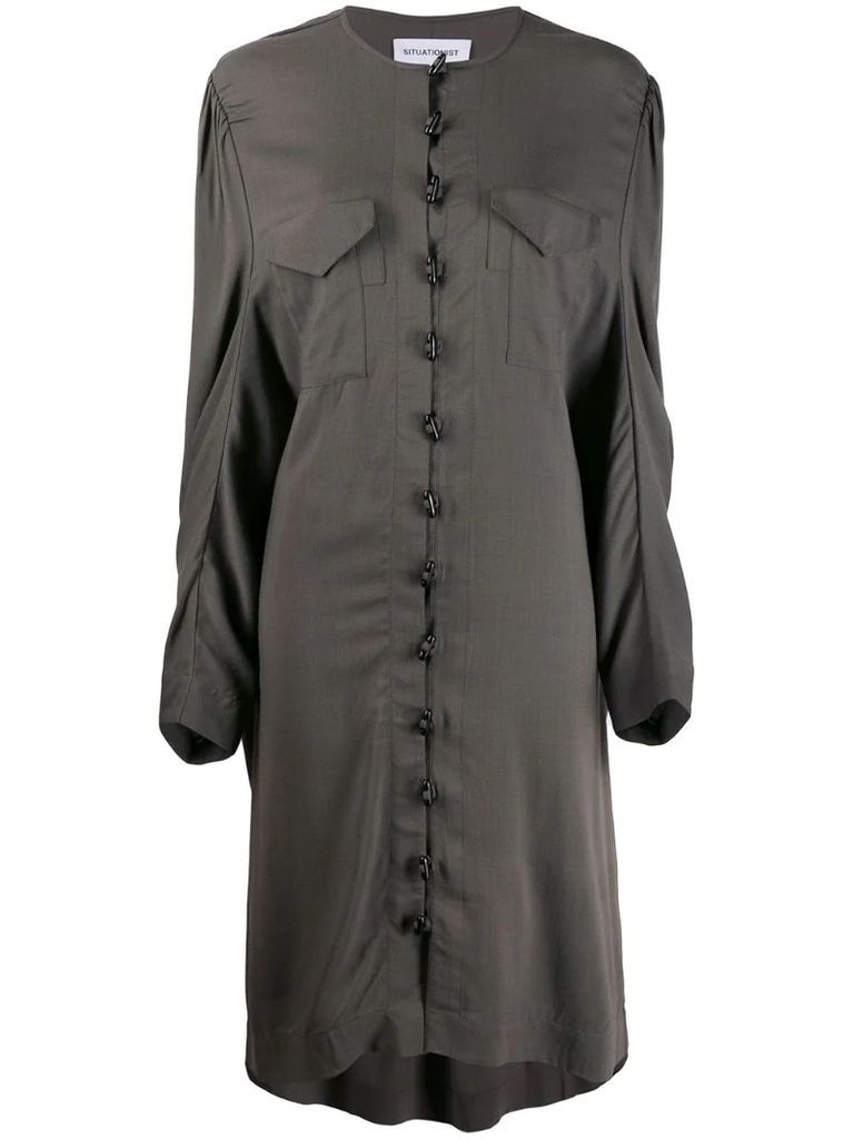 oversized toggle-fastening shirt dress