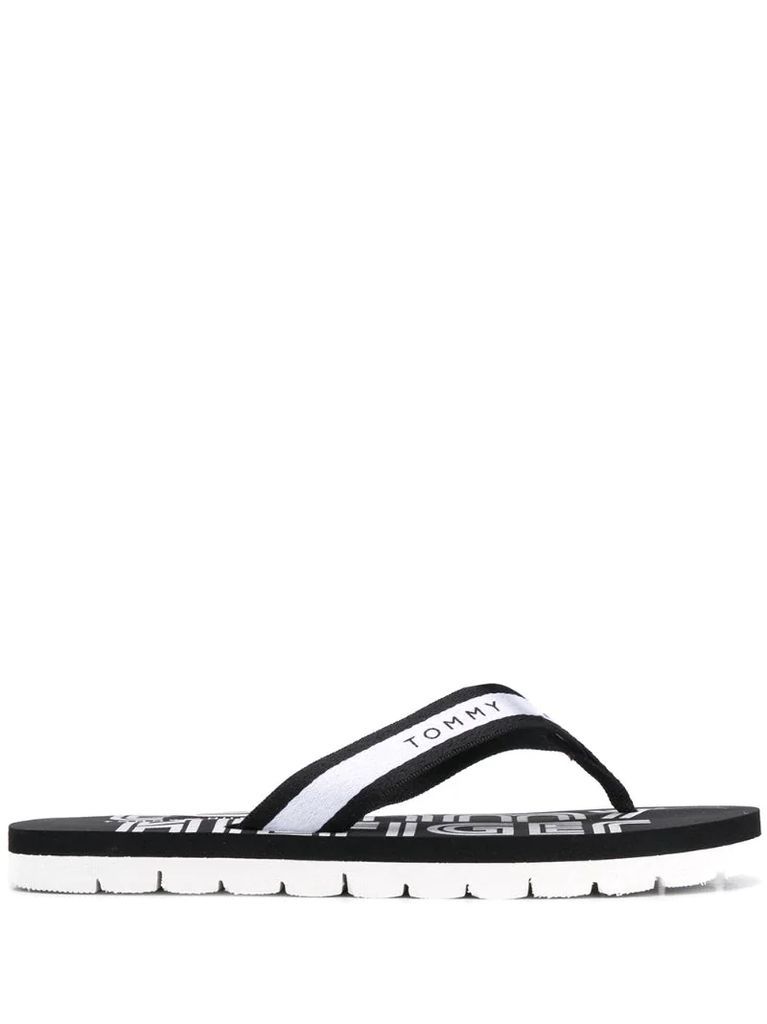 logo print flip-flops