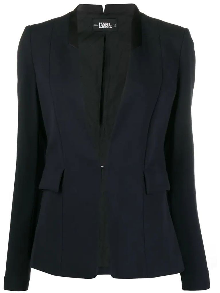 fitted lapeless blazer