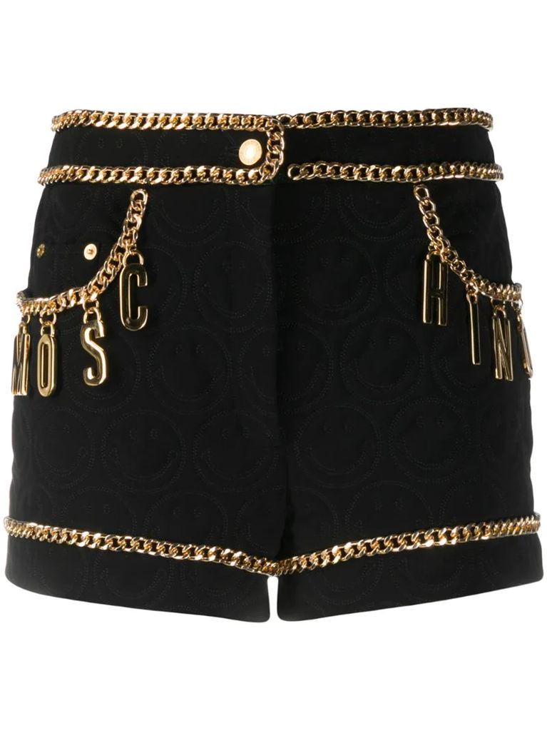 chain-trimmed quilted shorts