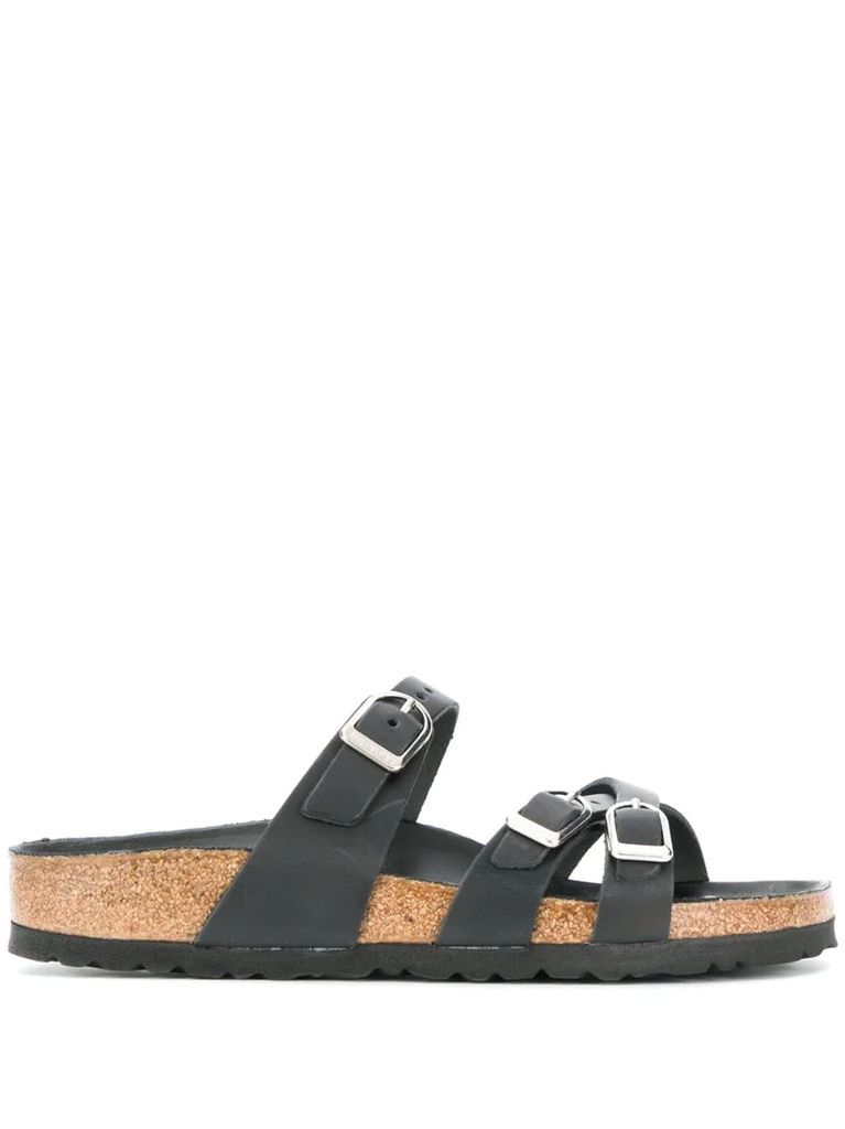 strappy buckle sandals