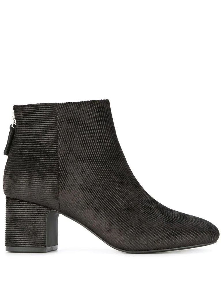 Nyra boots