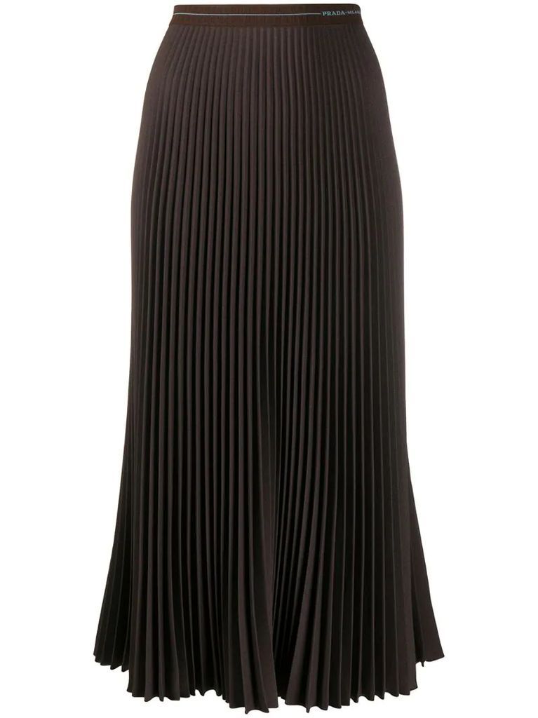 pleated mid-length skirt with elastic waistband
