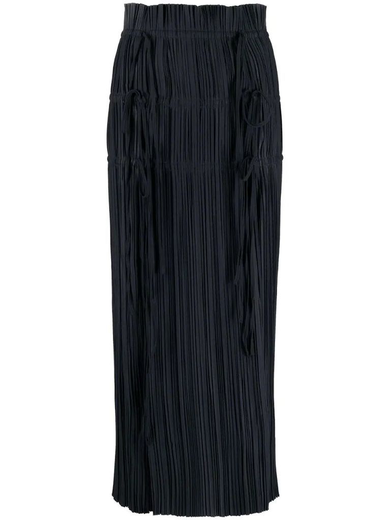 Channel pleated skirt